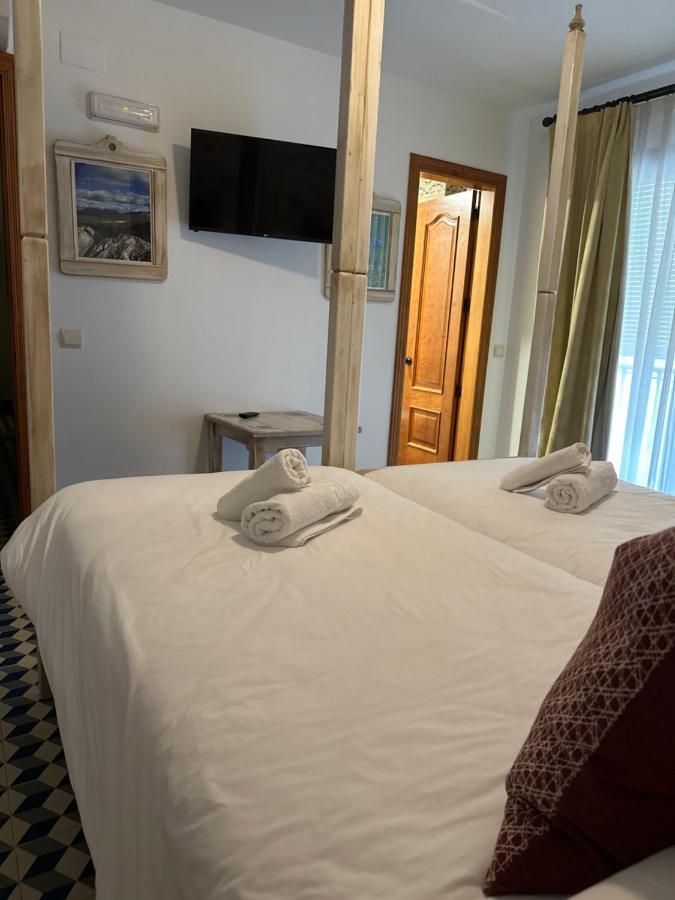 Hostal Moon Tolox Kültér fotó